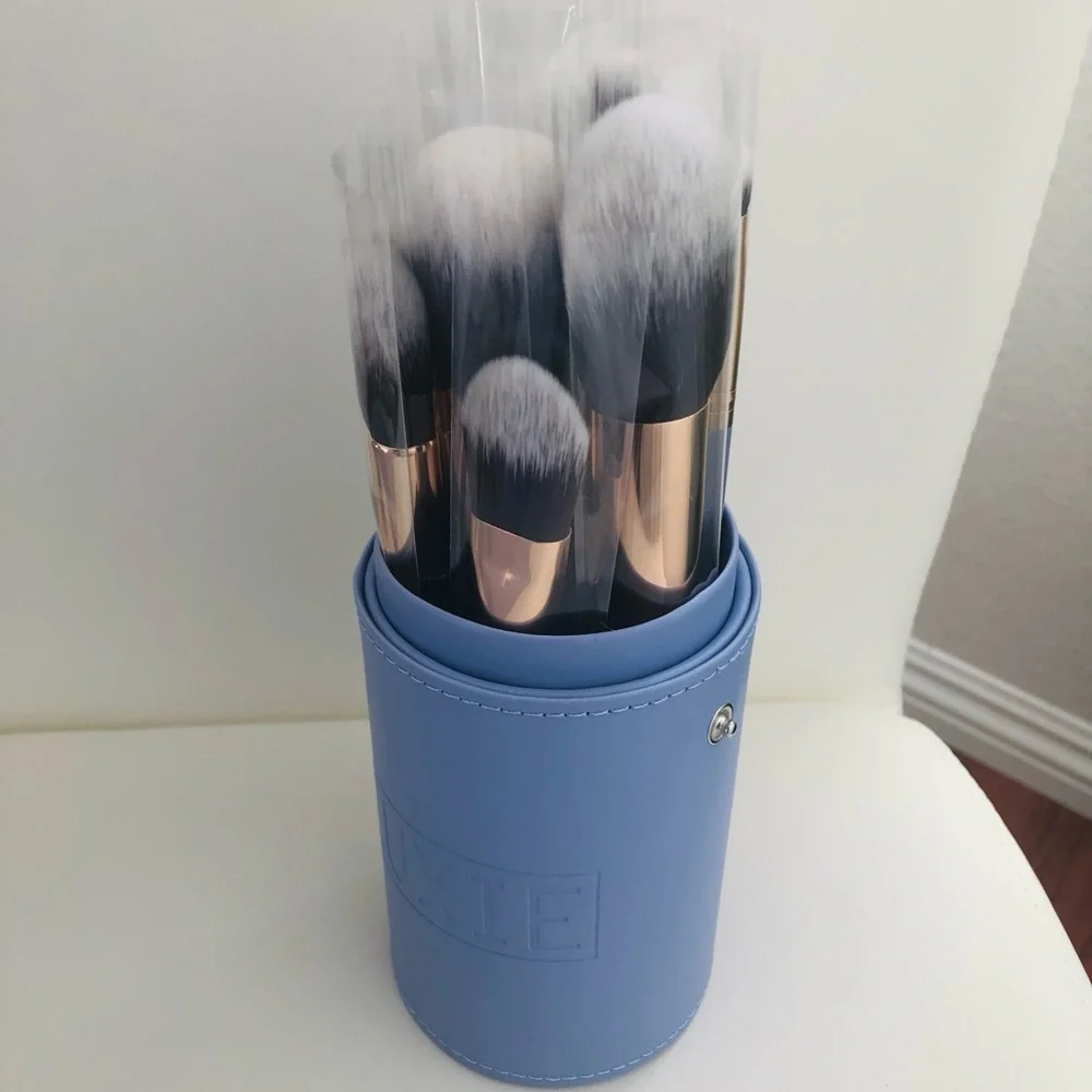 LUXIE 15-Pc. Dreamcatcher Makeup Brush Set